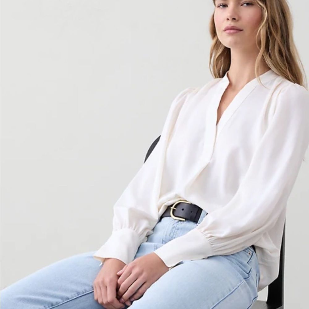 NWT Banana Republic Cream Blouse